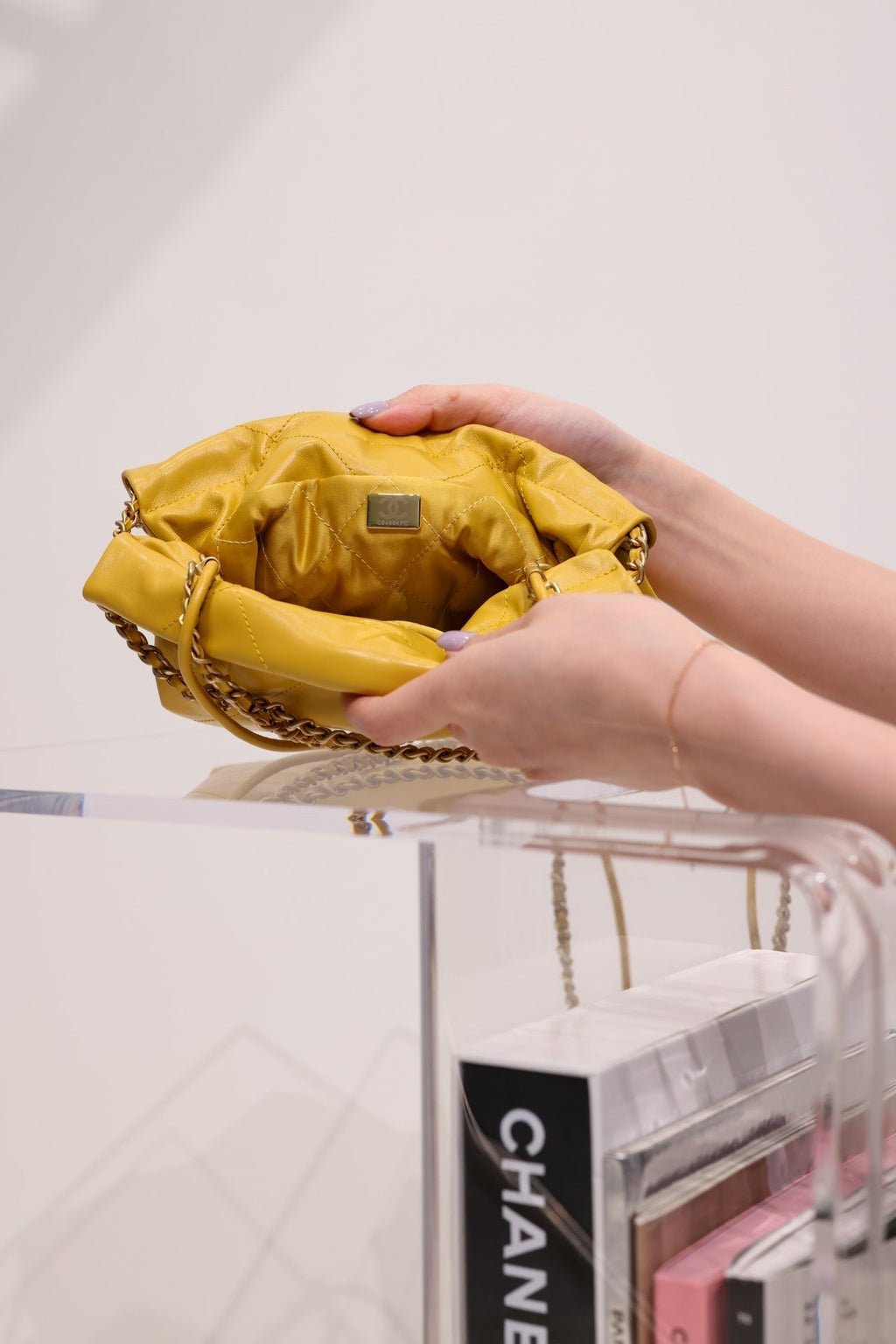 CHANEL HOBO BAG 22 YELLOW LAMBSKIN GOLD HARDWARE