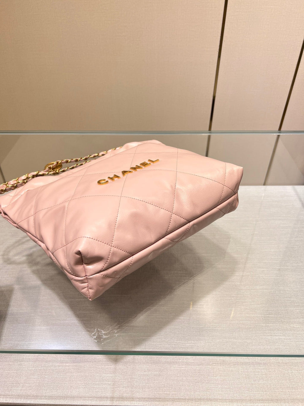 CHANEL HOBO BAG 22 PINK LAMBSKIN GOLD HARDWARE