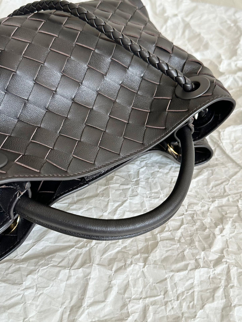 BOTTEGA VENETA SMALL ANDIAMO 25CM BLACK LAMBSKIN