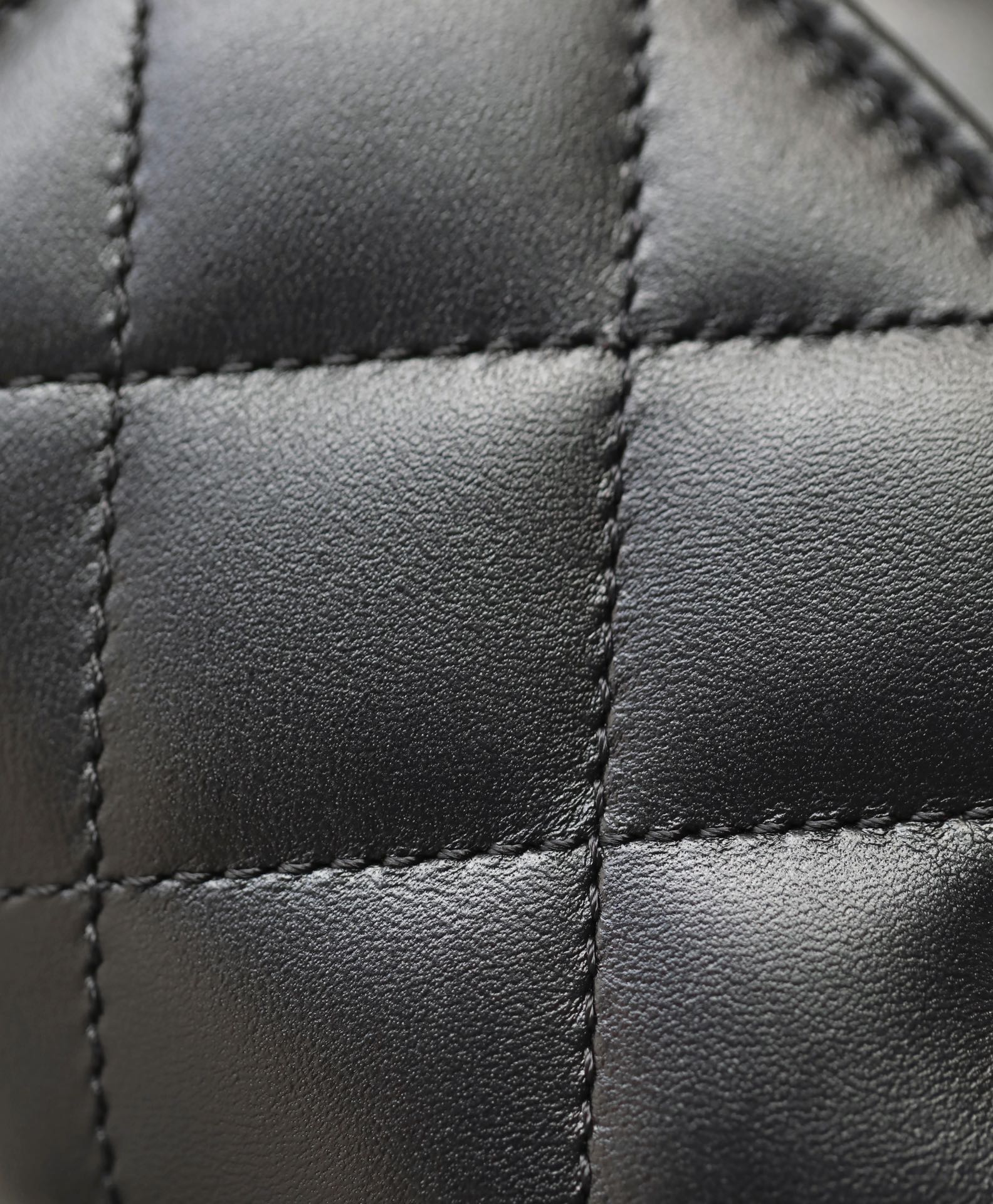 CHANEL TRENDY 20CM BLACK LAMBSKIN GOLD HARDWARE