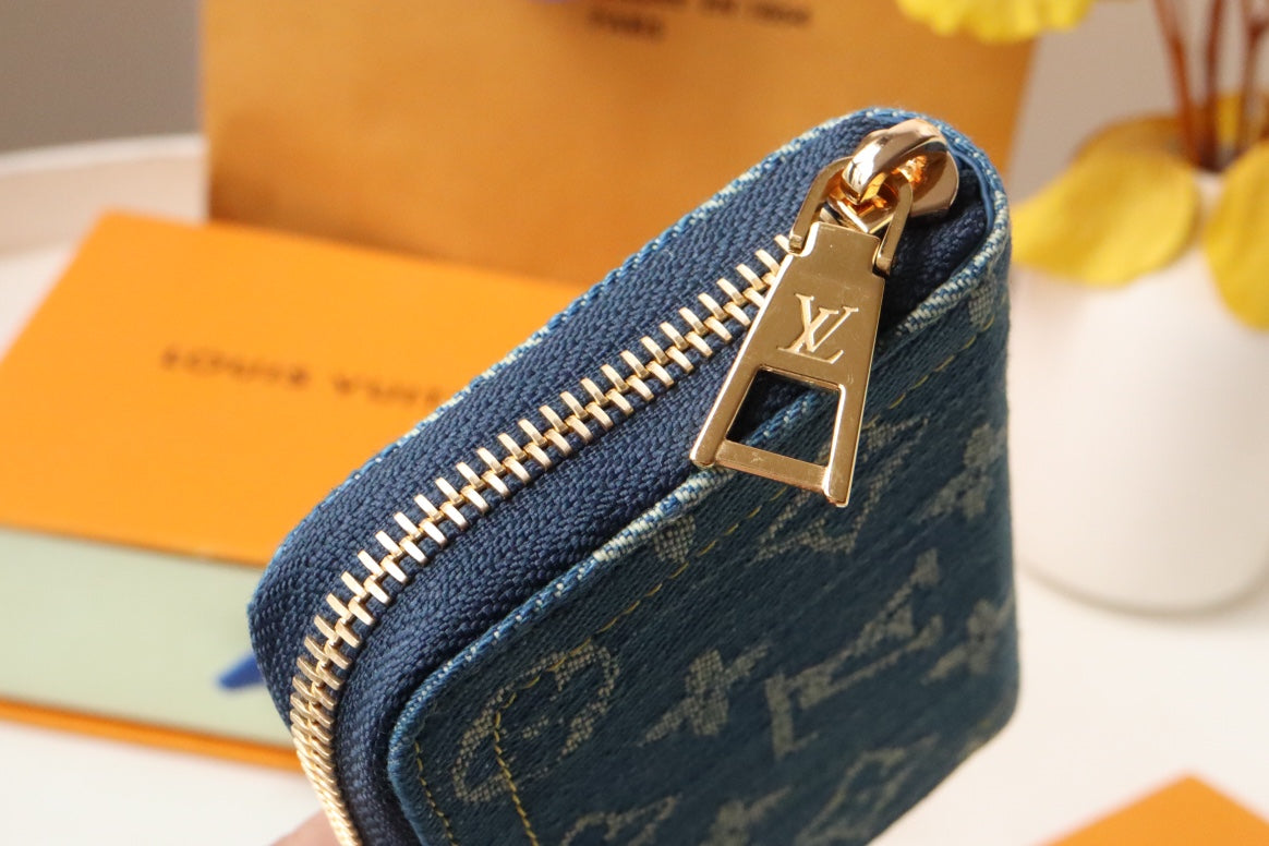 LOUIS VUITTON LV ZIPPY COIN 11CM BLUE DENIM