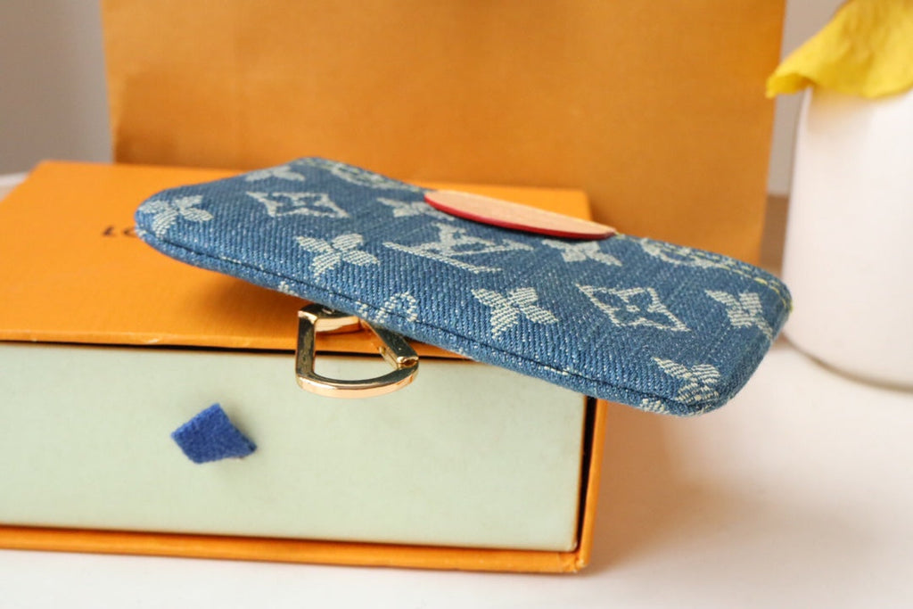 LOUIS VUITTON LV POCHETTE CLET DENIM BLEU