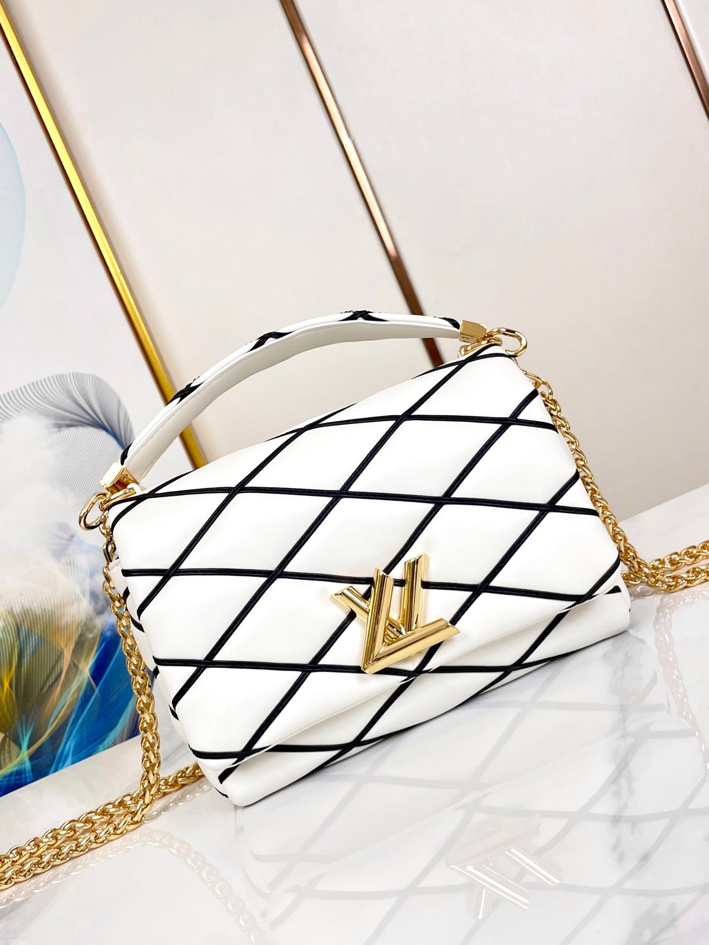 LOUIS VUITTON GO-14 MM 23 WHITE BLACK