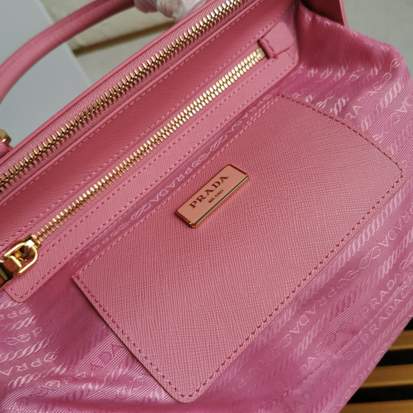 PRADA MEDIUM GALLERIA 28 PINK SAFFIANO LEATHER