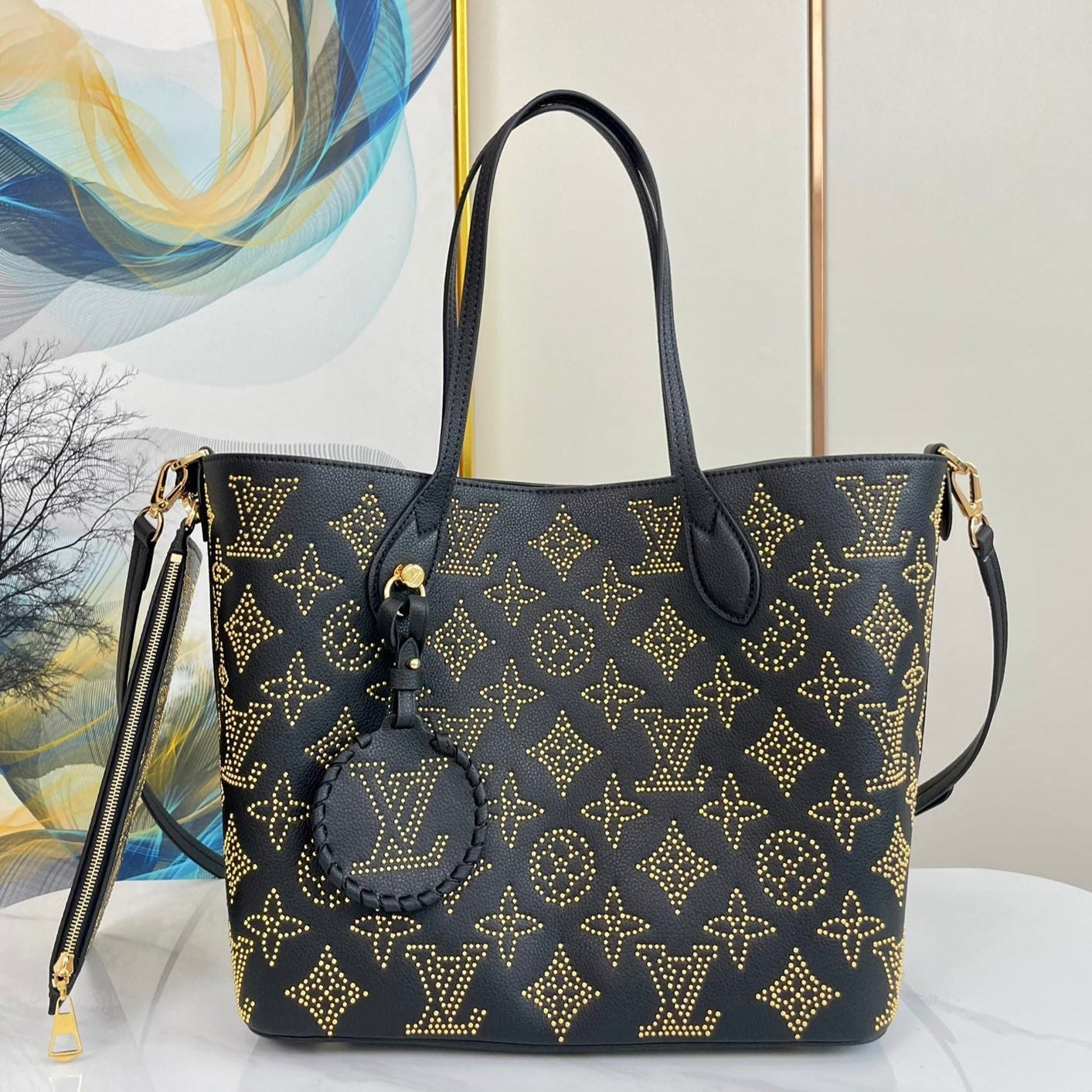 LOUIS VUITTON BLOSSOM MM 30 BLACK MAHINA CALFSKIN