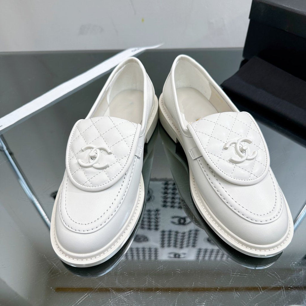 CHANEL Moasins White Quilted Calfskin
