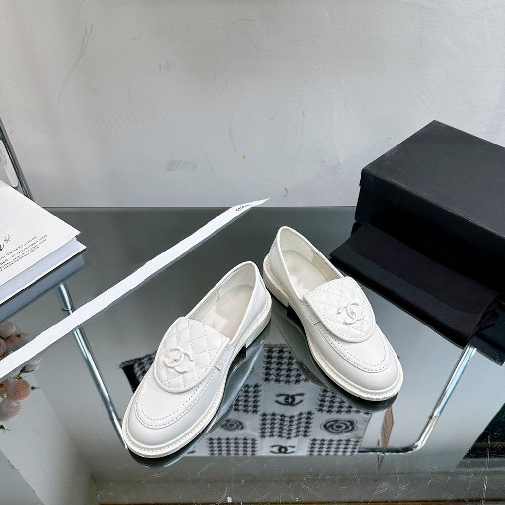 CHANEL Moasins White Quilted Calfskin