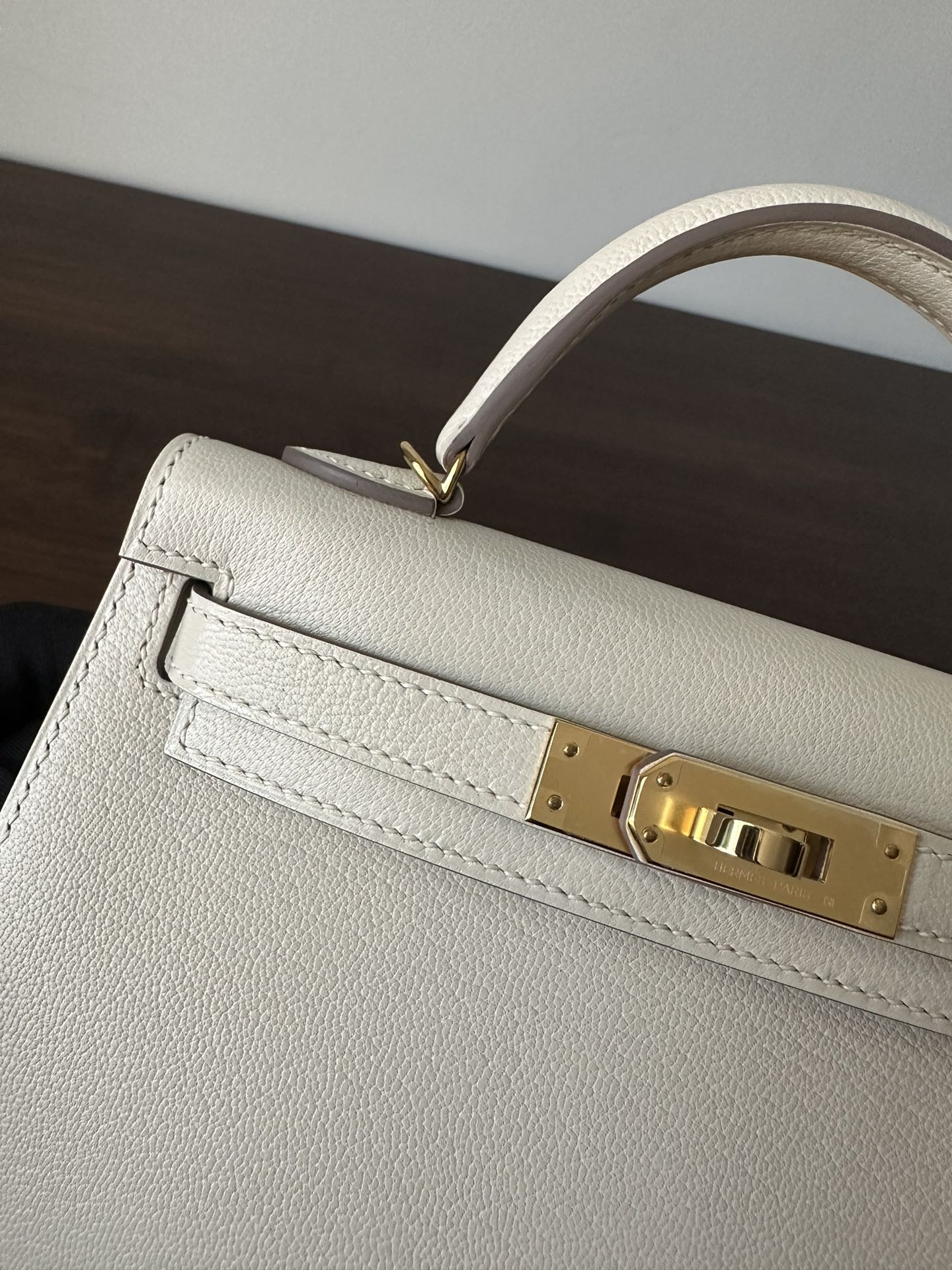HERMES KELLY MINI 20 WHITE CHEVRE GOLD HARDWARE