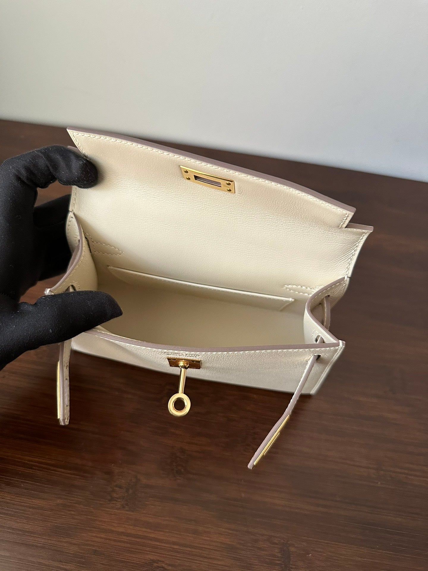 HERMES KELLY MINI 20 WHITE CHEVRE GOLD HARDWARE