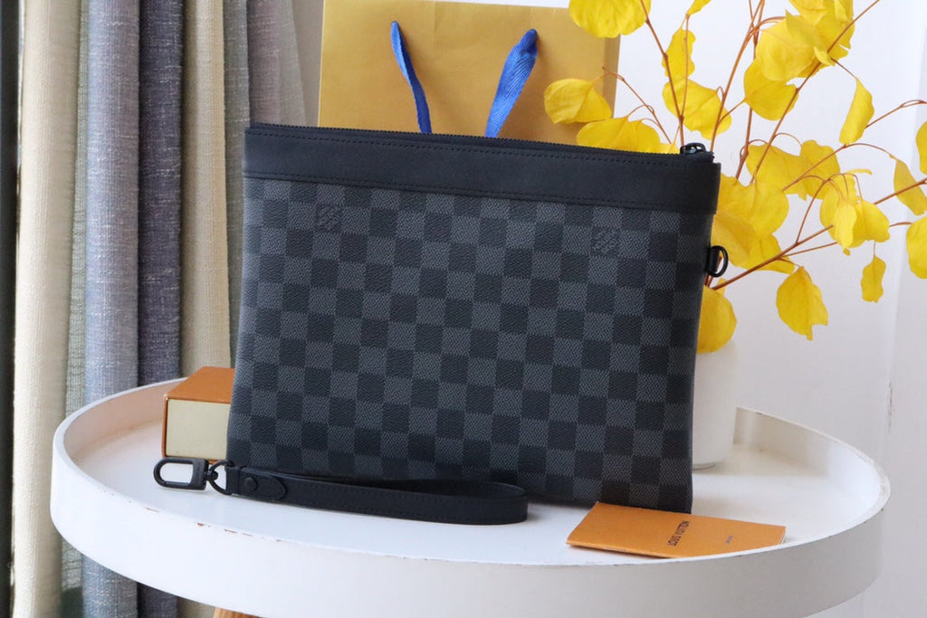 LOUIS VUITTON POCHETTE TO GO 30 DAMIER CANVAS