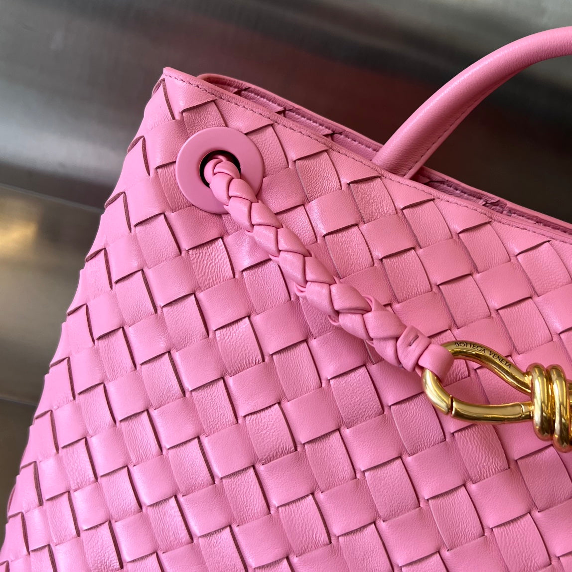 BOTTEGA VENETA MEDIUM ANDIAMO 32CM PINK LAMBSKIN