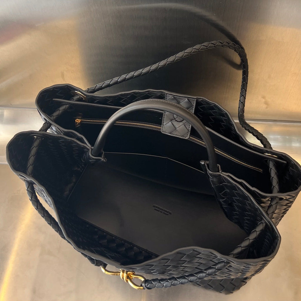BOTTEGA VENETA LARGE ANDIAMO 45CM BLACK LAMBSKIN