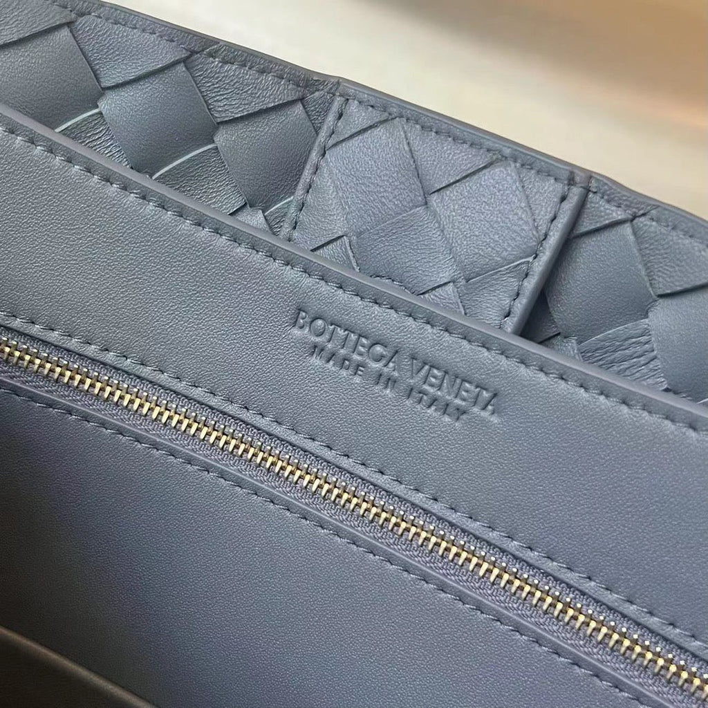 BOTTEGA VENETA MEDIUM ANDIAMO 32CM DARK GREY LAMBSKIN