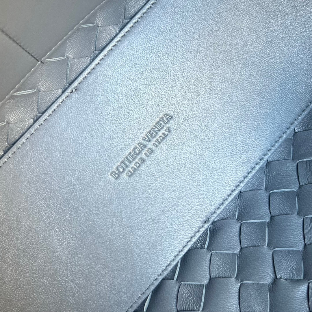 BOTTEGA VENETA MEDIUM ANDIAMO 32CM DARK GREY LAMBSKIN
