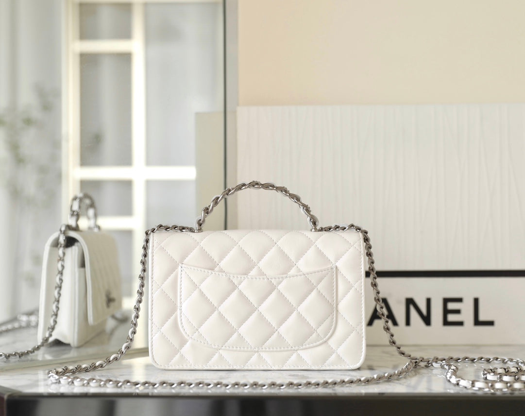CHANEL WOC 19 WHITE LAMBSKIN SILVER HARDWARE