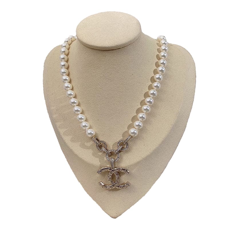 18K  Chanel Pearl Necklace