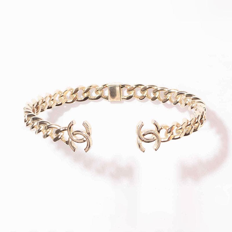 18K Interlocking  Chanel Cuff Logo Choker Necklaces