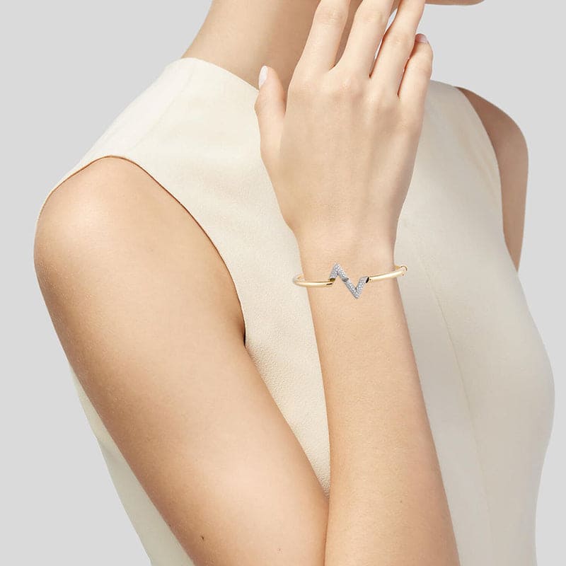 18K Louis Vuitton Volt Upside Down Diamond Bracelet