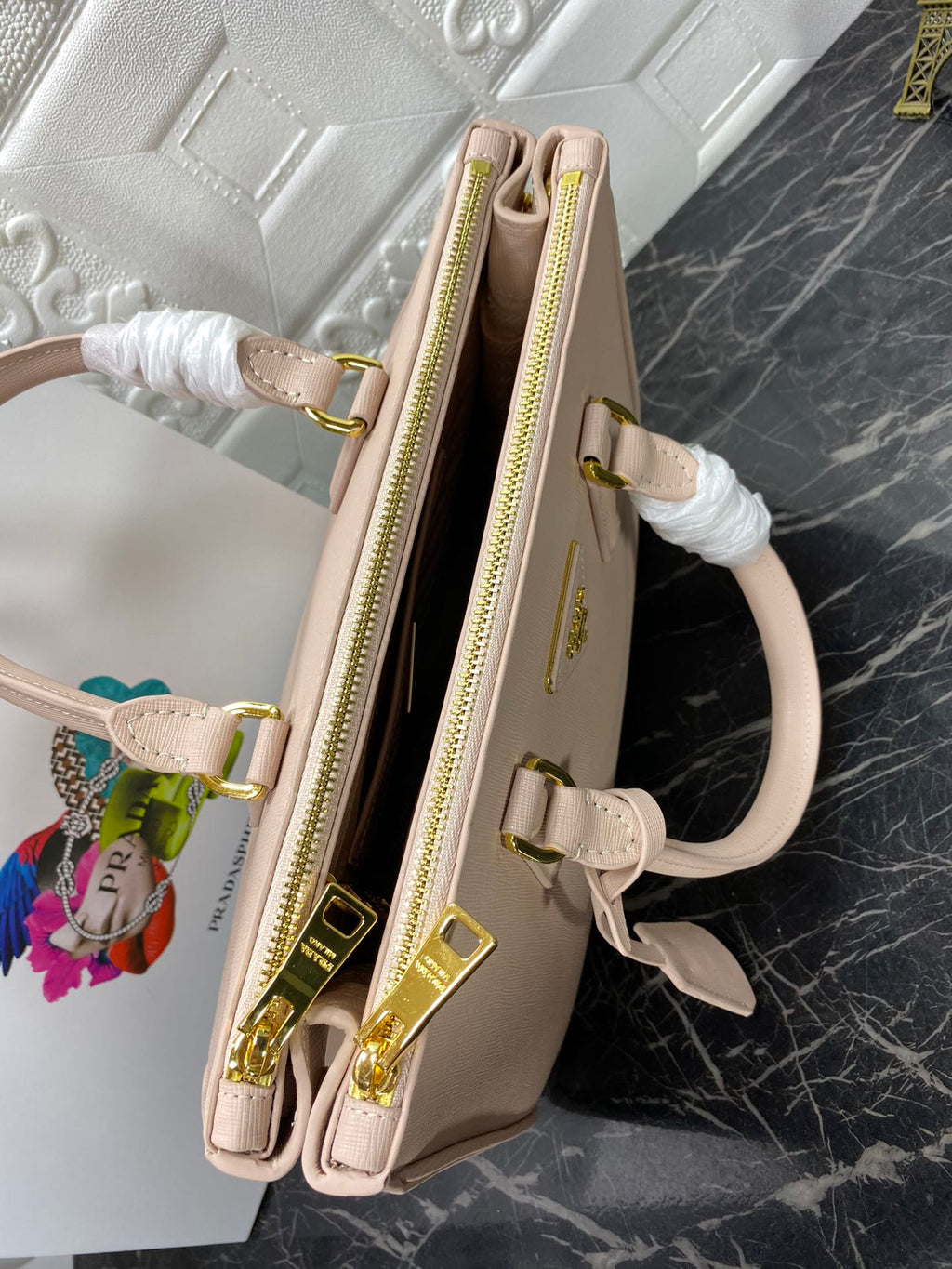 PRADA GALLERIA 32 BAG IN BEIGE SAFFIANO LEATHER