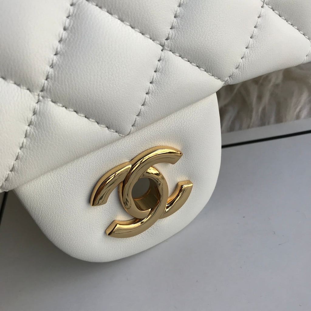 CHANEL MINI 20 BAG IN WHITE CALFSKIN GOLD HARDWARE