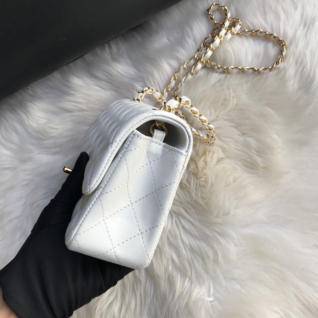 CHANEL MINI 20 BAG IN WHITE CALFSKIN GOLD HARDWARE
