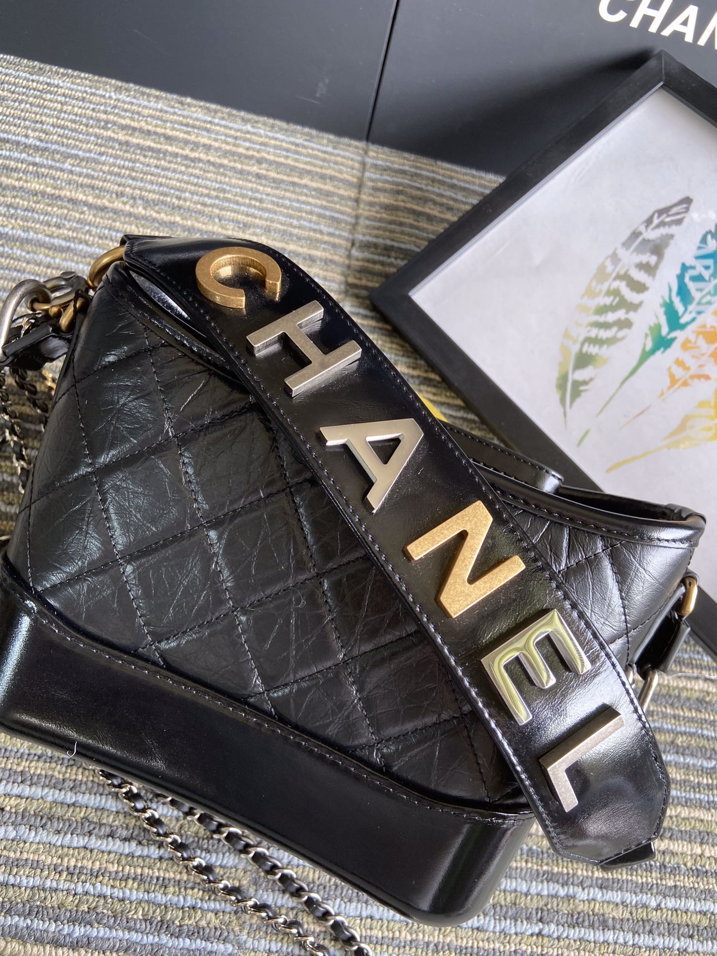 CHANEL MEDIUM 20 HOBO BAG IN BLACK CALFSKIN WITH STRAP