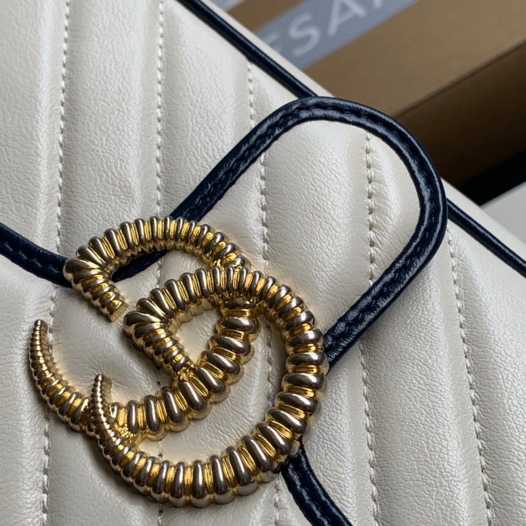 GUCCI MARMONT 22 HANDBAG IN WHITE CALFSKIN