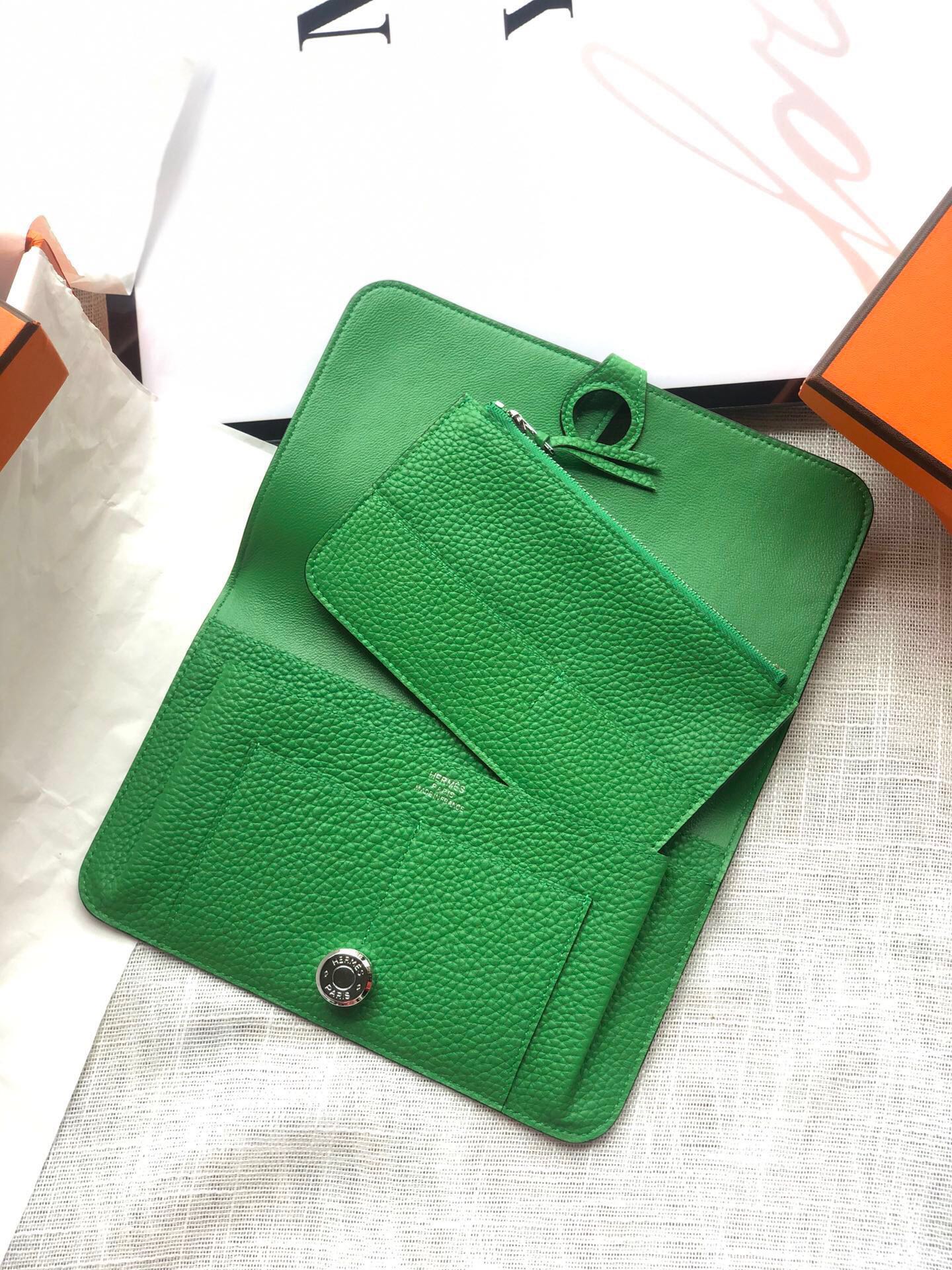 HERMES Dogon Wallet 20 Green Togo Shw