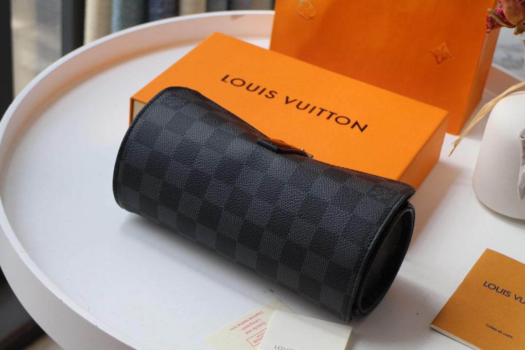LOUIS VUITTON LV 25S ASTUCCIO PER 3 OROLOGI 20 IN BLACK DAMIER GRAPHITE CALFSKIN