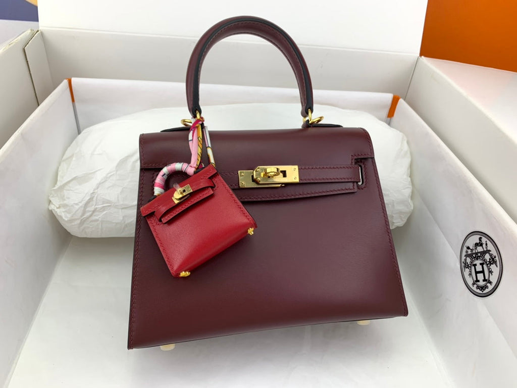HERMES KELLY MINI 20 BAG IN WINE RED SMOOTH CALFSKIN WITH GOLD HARDWARE