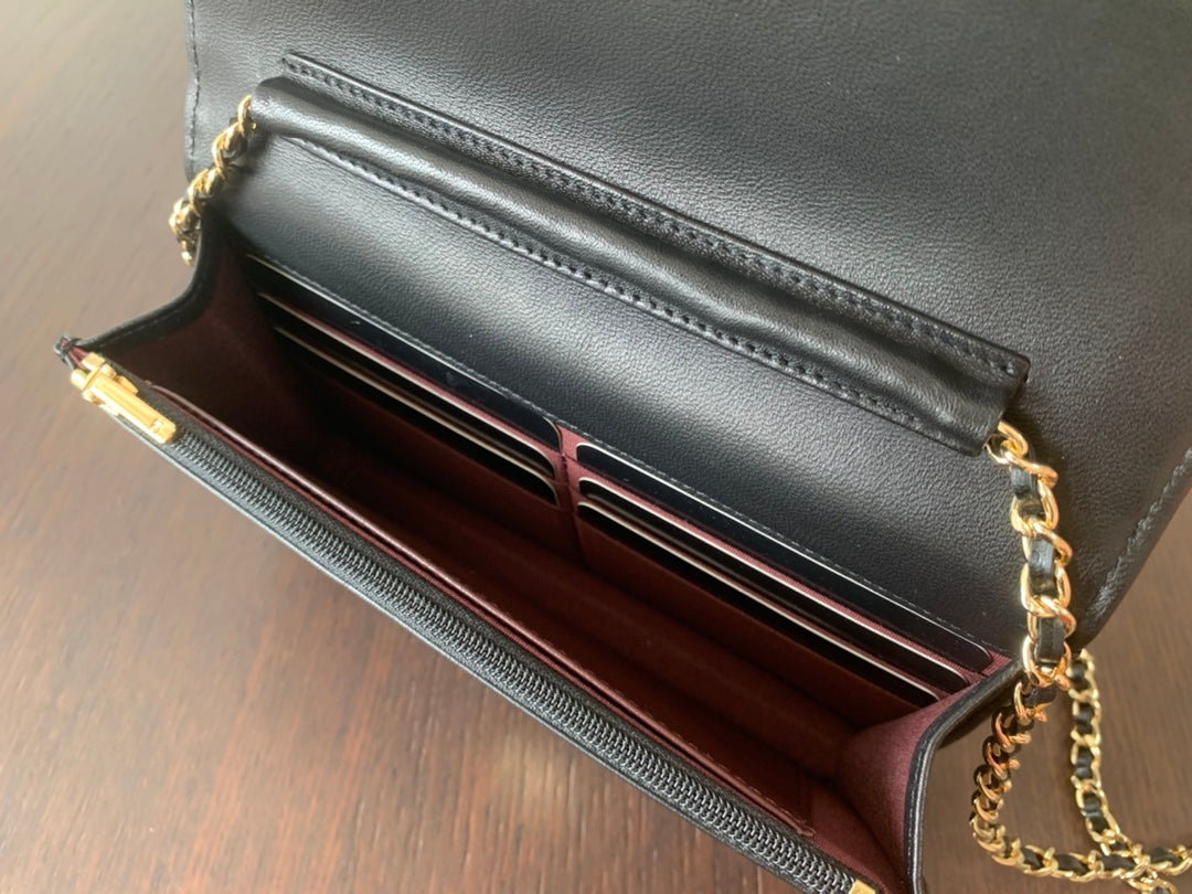CHANEL WOC 19CM BLACK LAMBSKIN GOLD HARDWARE
