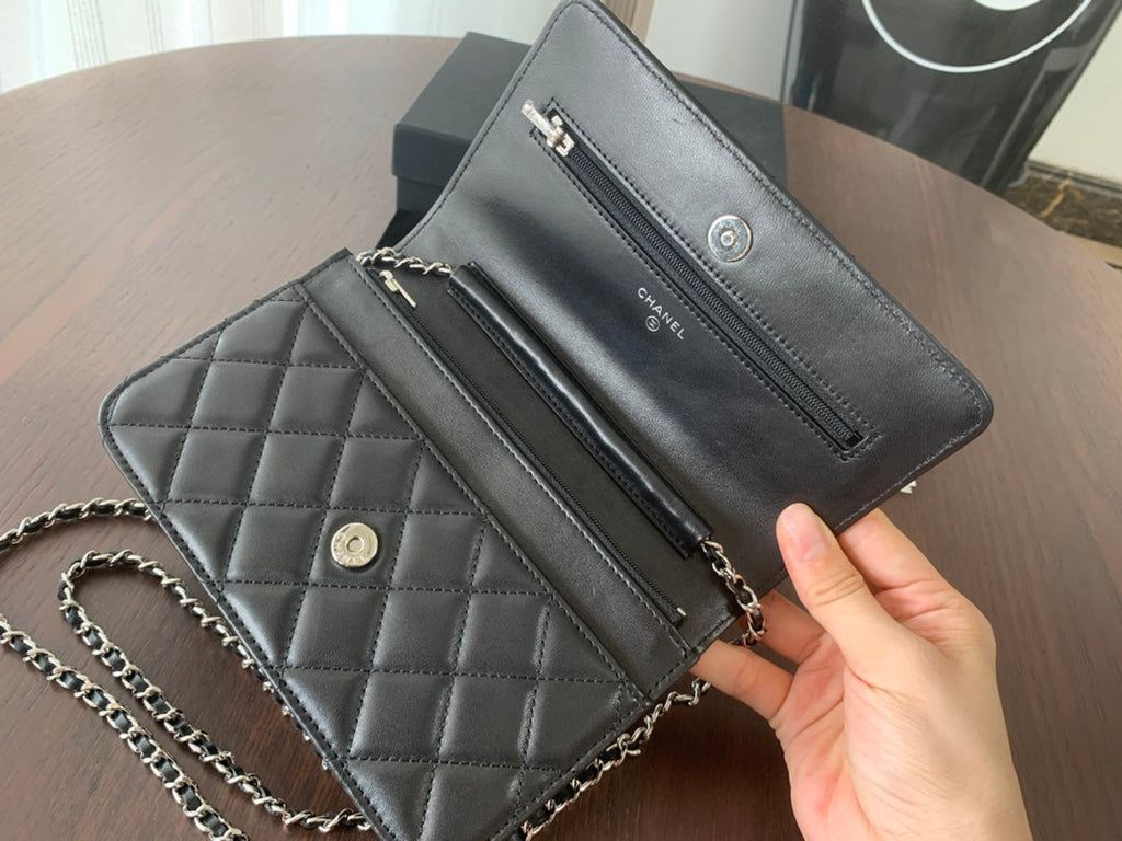 CHANEL WOC 19CM BLACK LAMBSKIN SILVER HARDWARE