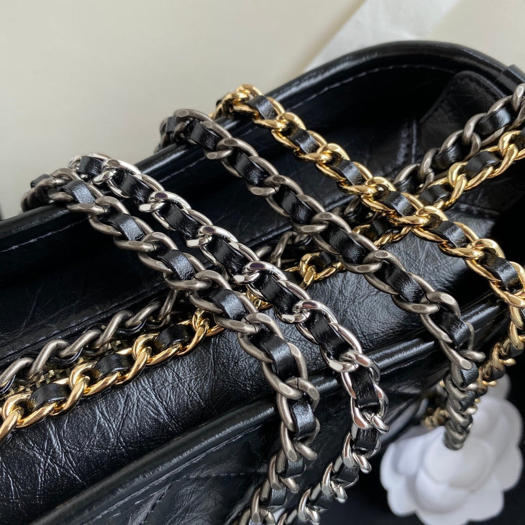 CHANEL GABRIELLE MINI 20 HOBO BAG IN BLACK CALFSKIN