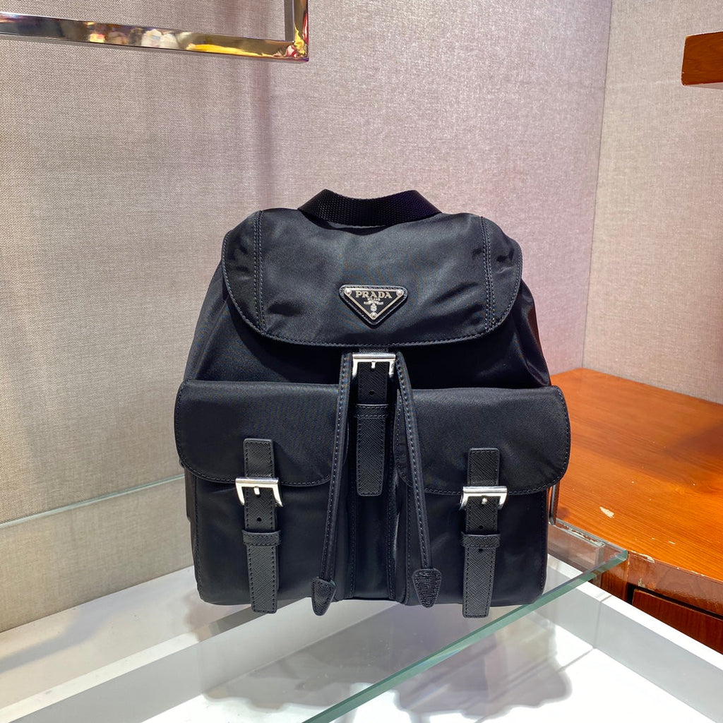 PRADA SMALL BACKPACK 28 IN BLACK PARACHUTE FABRIC