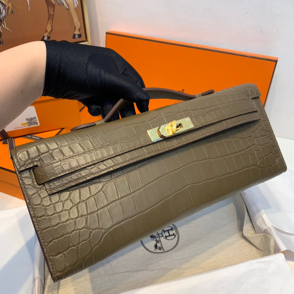 HERMES KELLY CUT 31 IN MOCHA BROWN ALLIGATOR LEATHER WITH GOLD HARDWARE