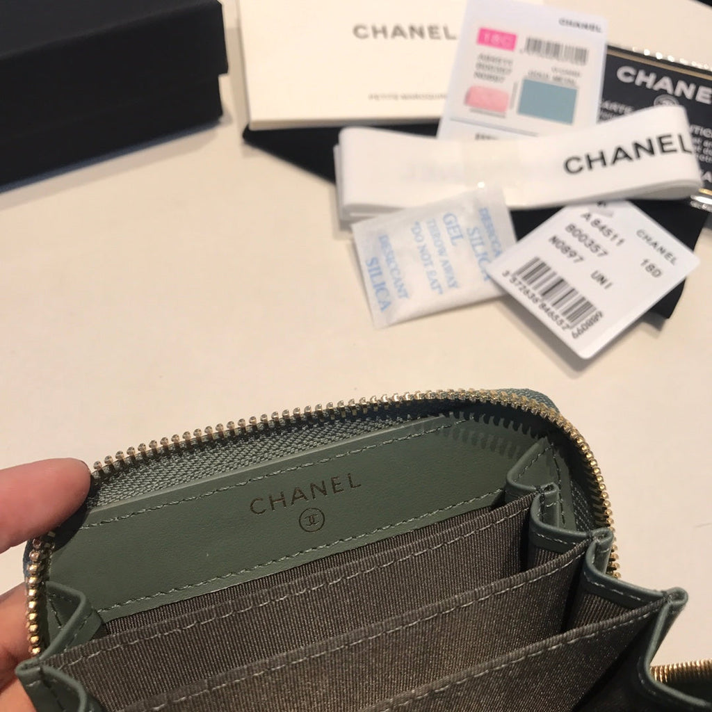 CHANEL ZIPPED CAVIAR PURSE 11 TURQUOISE CALFSKIN GOLD ICON