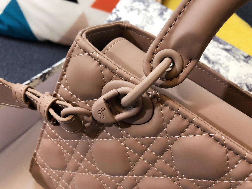 DIOR MEDIUM LADY 20 BAG IN CAMEL BROWN CALFSKIN