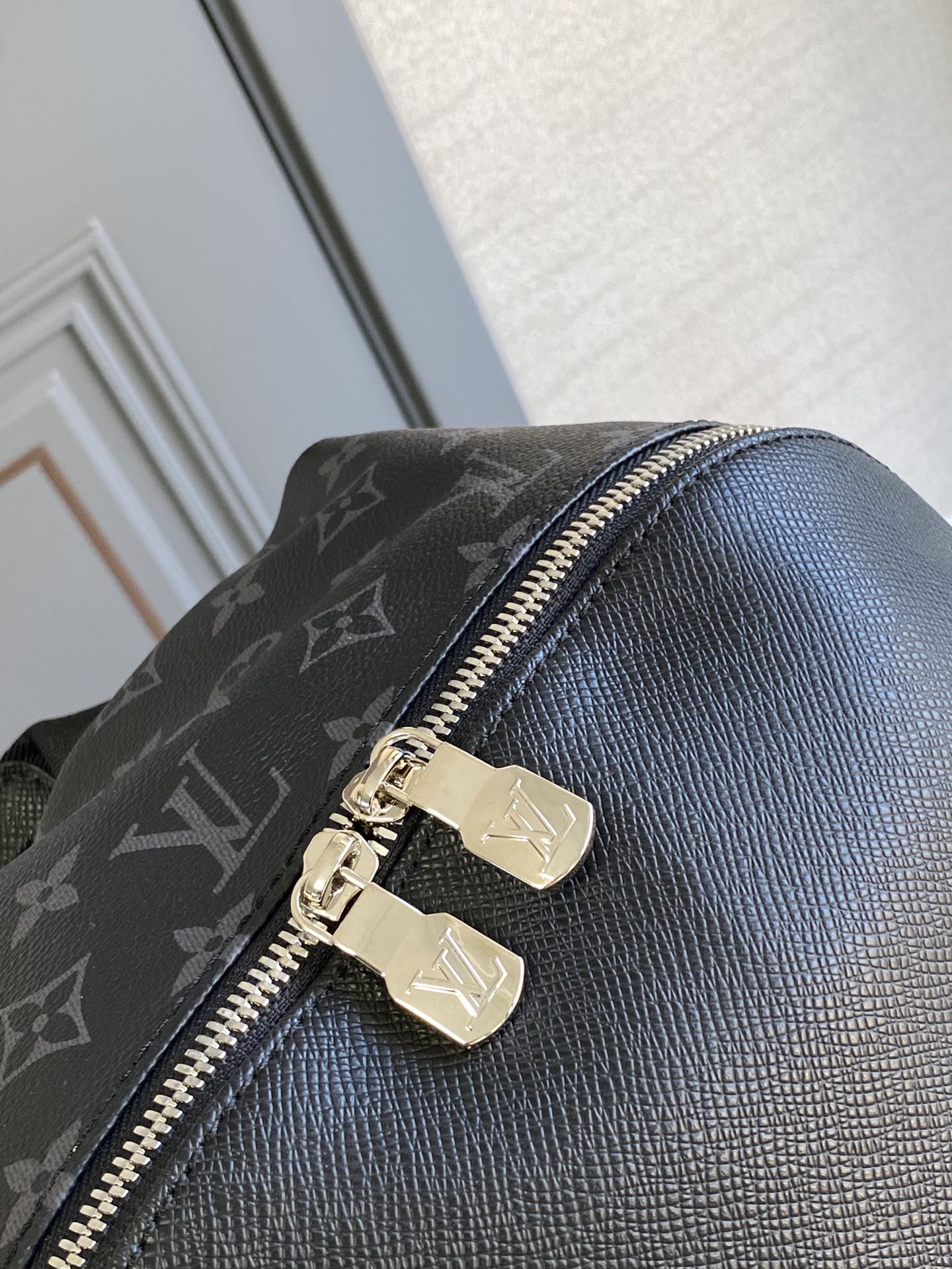 LOUIS VUITTON DISCOVERY BACKPACK 40 IN BLACK MONOGRAM CANVAS