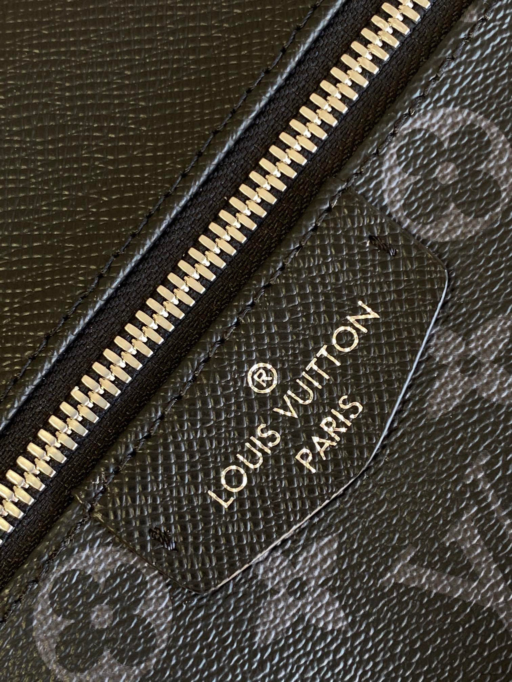 LOUIS VUITTON DISCOVERY BACKPACK 40 IN BLACK MONOGRAM CANVAS