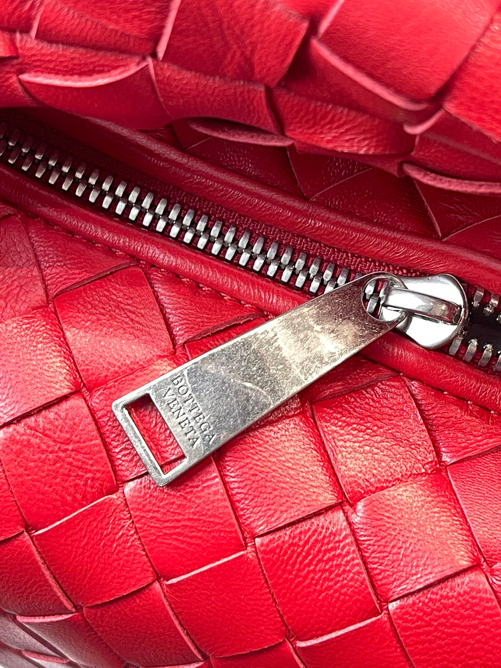 BOTTEGA VENETA MINI JODIE 27 IN RED LAMBSKIN