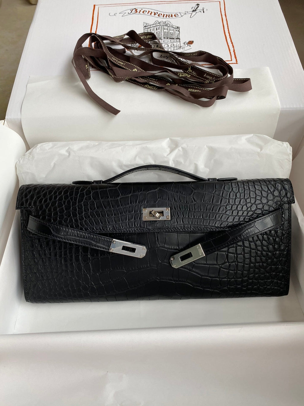 HERMES KELLY CUT 31 IN BLACK ALLIGATOR LEATHER WITH SILVER HARDWARE