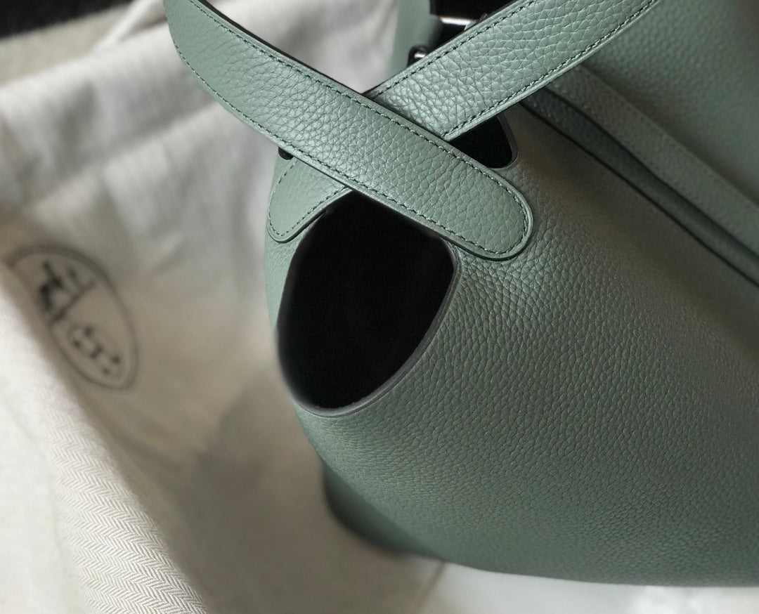 HERMES picotin lock 18 grass green togo shw