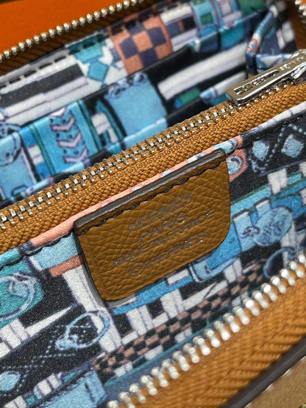 HERMES Compact Wallet 11.5 Tan Epsom