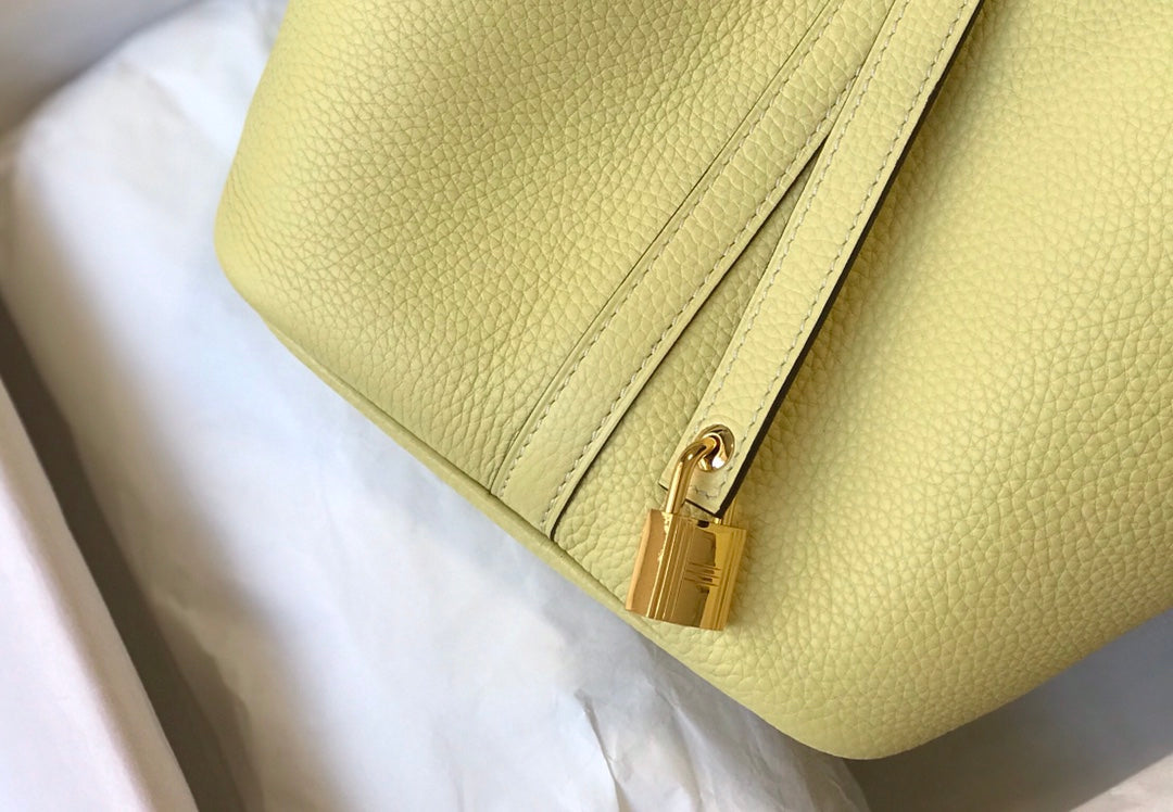 HERMES picotin lock 22 lime togo ghw
