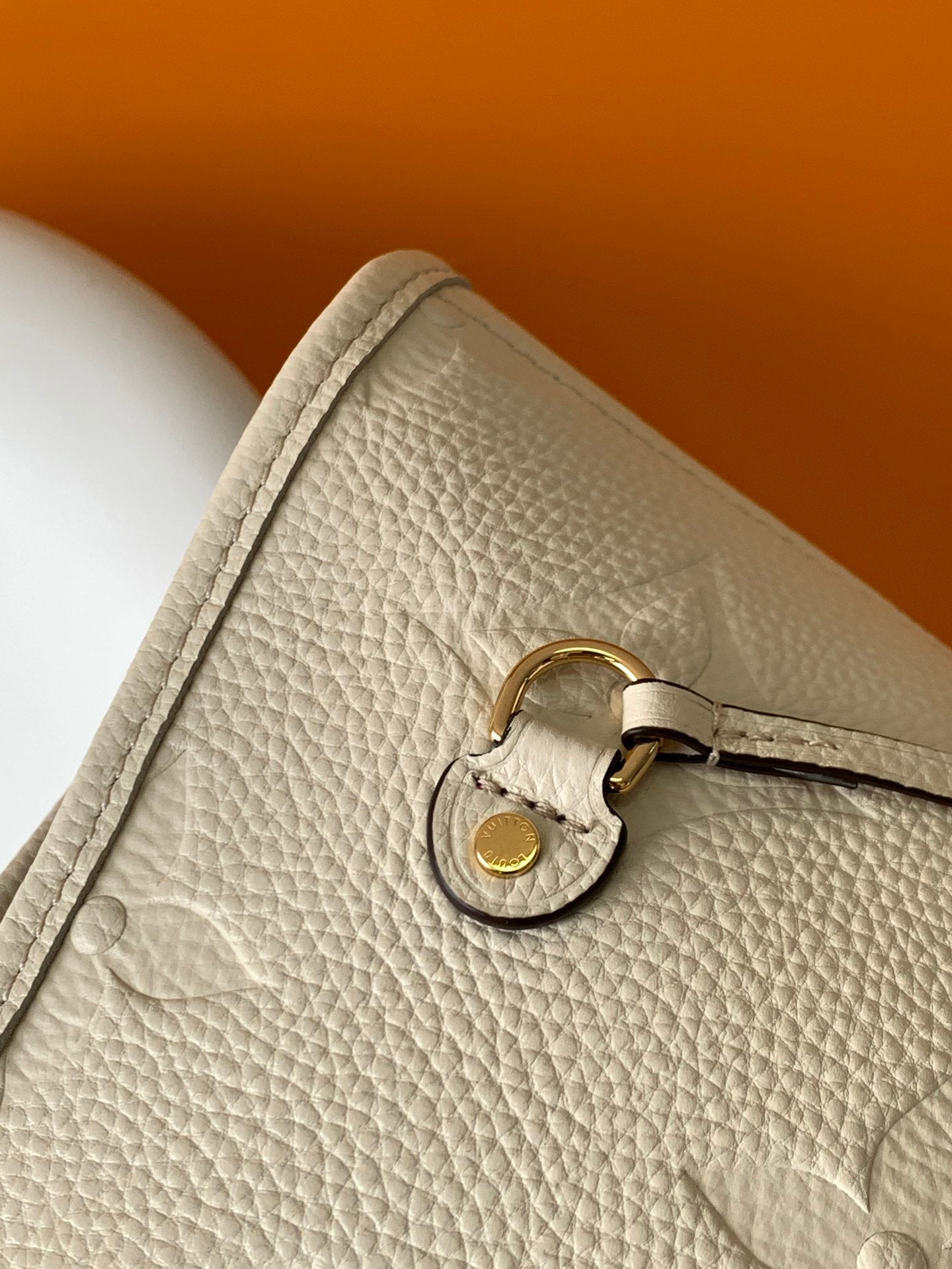 LOUIS VUITTON NEVERFULL MM 32 WHITE MONOGRAM EMPREINTE LEATHER
