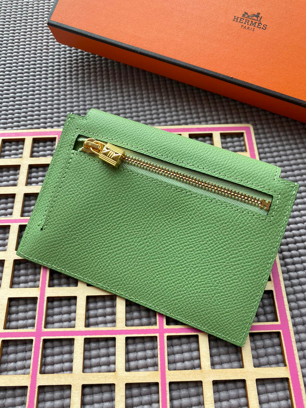 HERMES Kelly Pocket 13.5 Green Epsom Ghw
