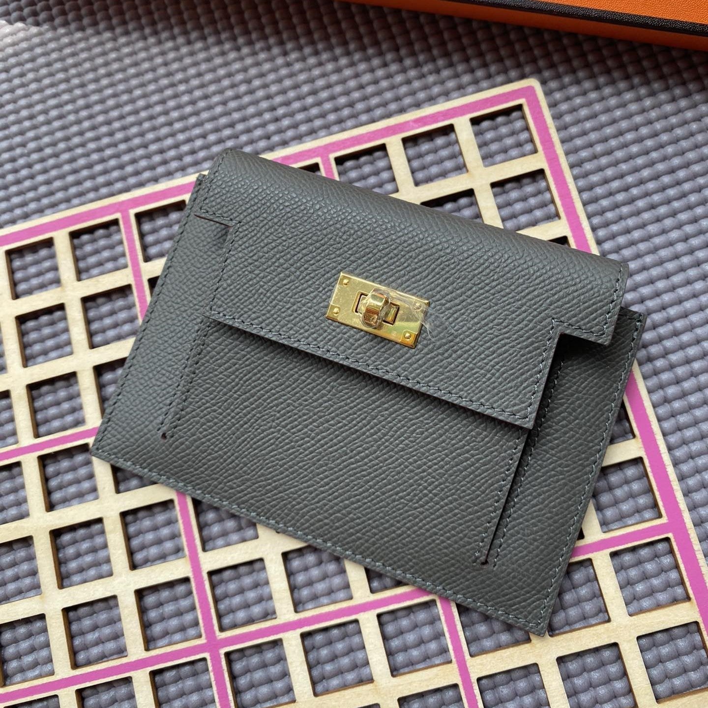 HERMES Kelly Pocket 13.5 Dark Grey Epsom Ghw