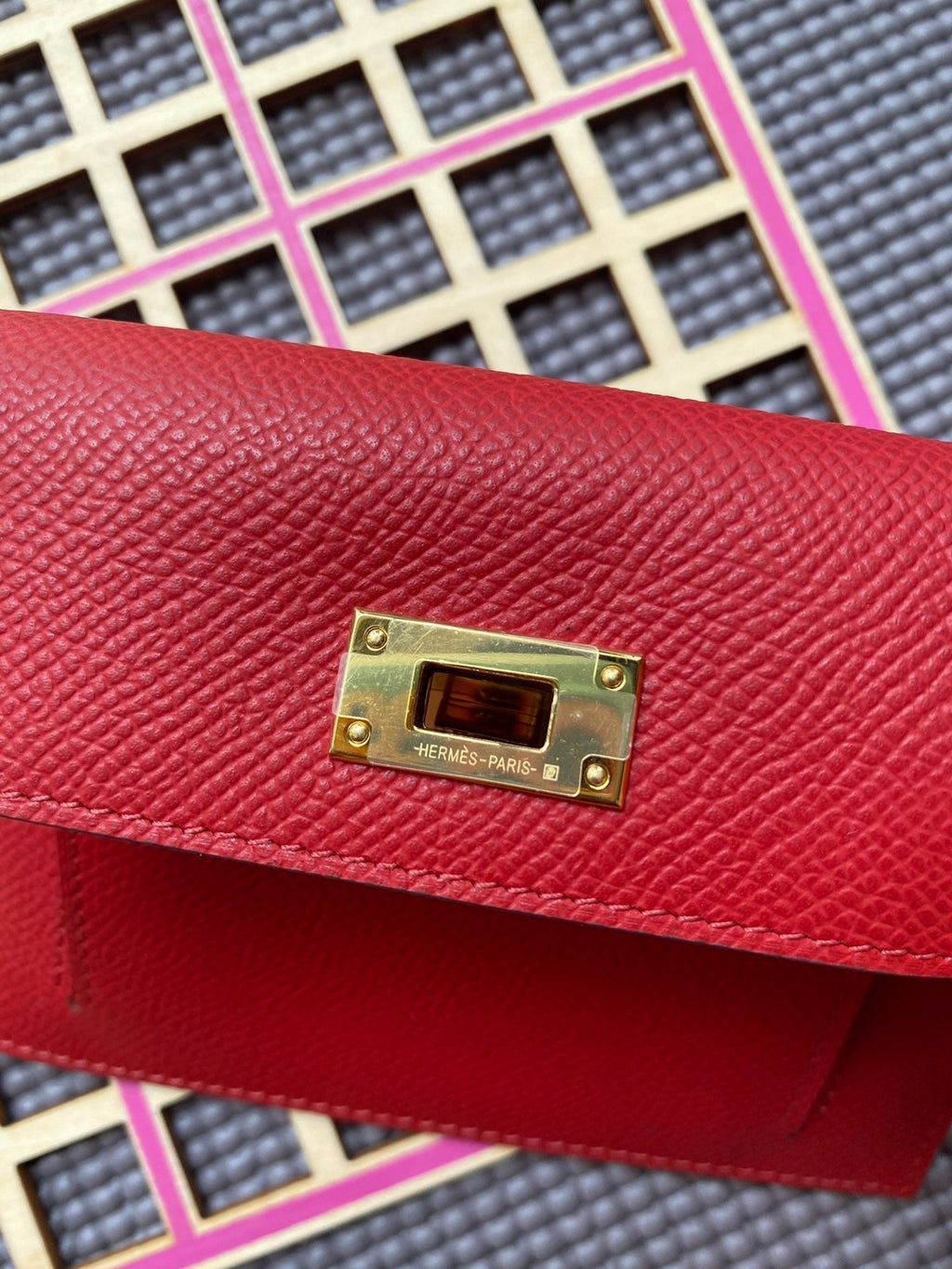 HERMES Kelly Pocket 13.5 Red Epsom Ghw