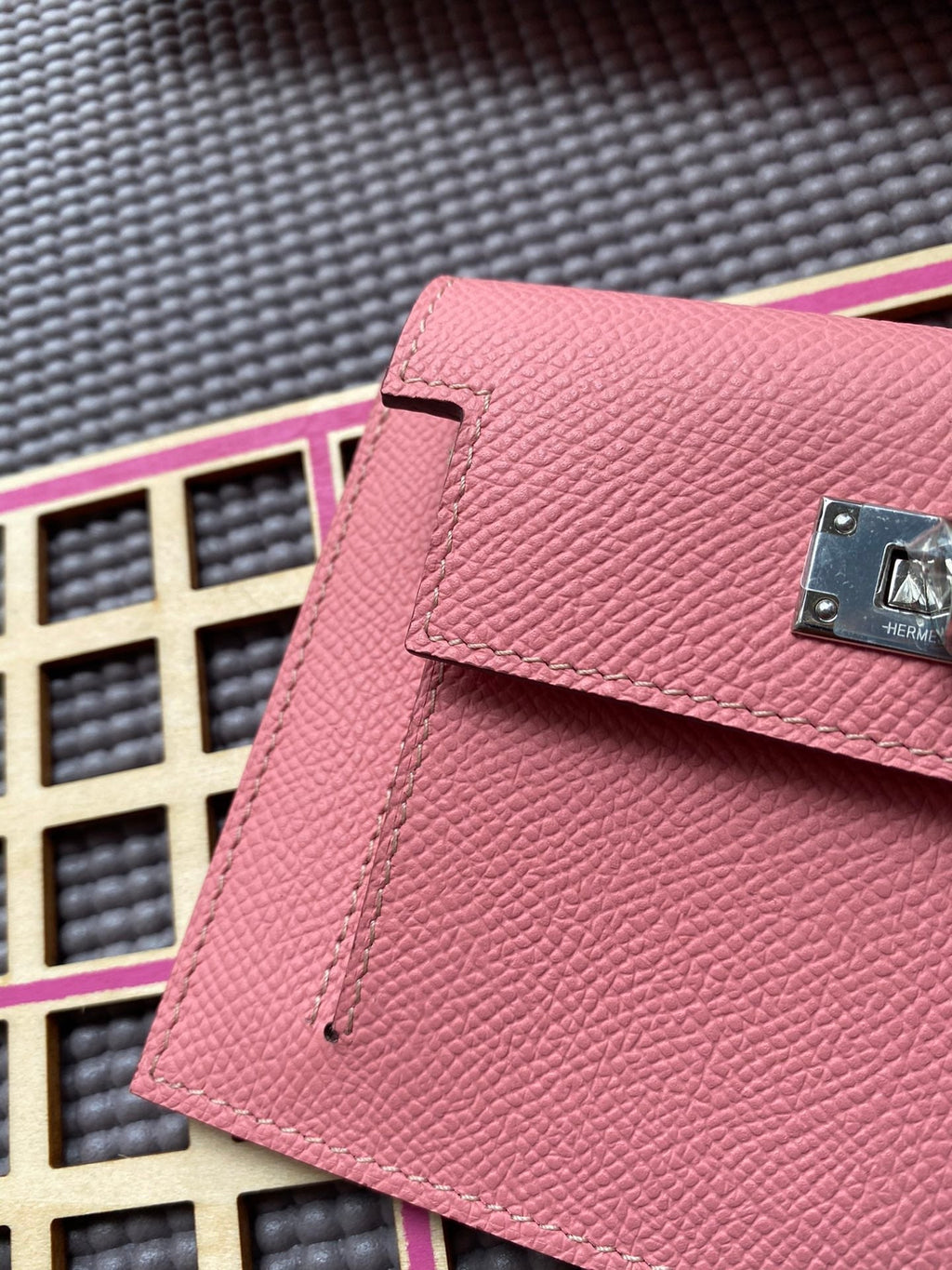 HERMES Kelly Pocket 13.5 Pink Epsom Shw