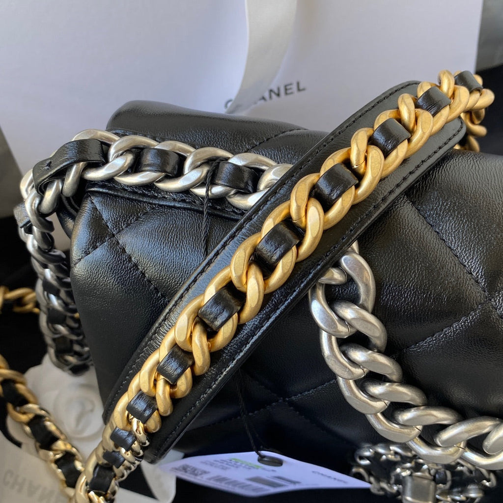 CHANEL MEDIUM 26 FLAP BAG IN BLACK LAMBSKIN